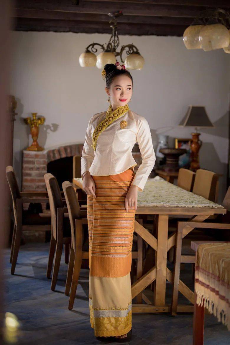 元宵节上新邂逅传统傣装之高雅只为美满你的心