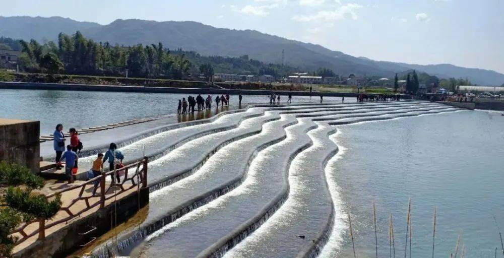 团队定制38女神节浏阳第一湾花田小火车小河乡叠水坝1日游