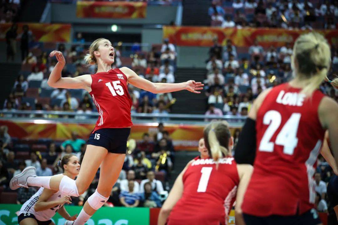 美国女排的主攻手希尔认为自己有个非常有趣的职业生涯.