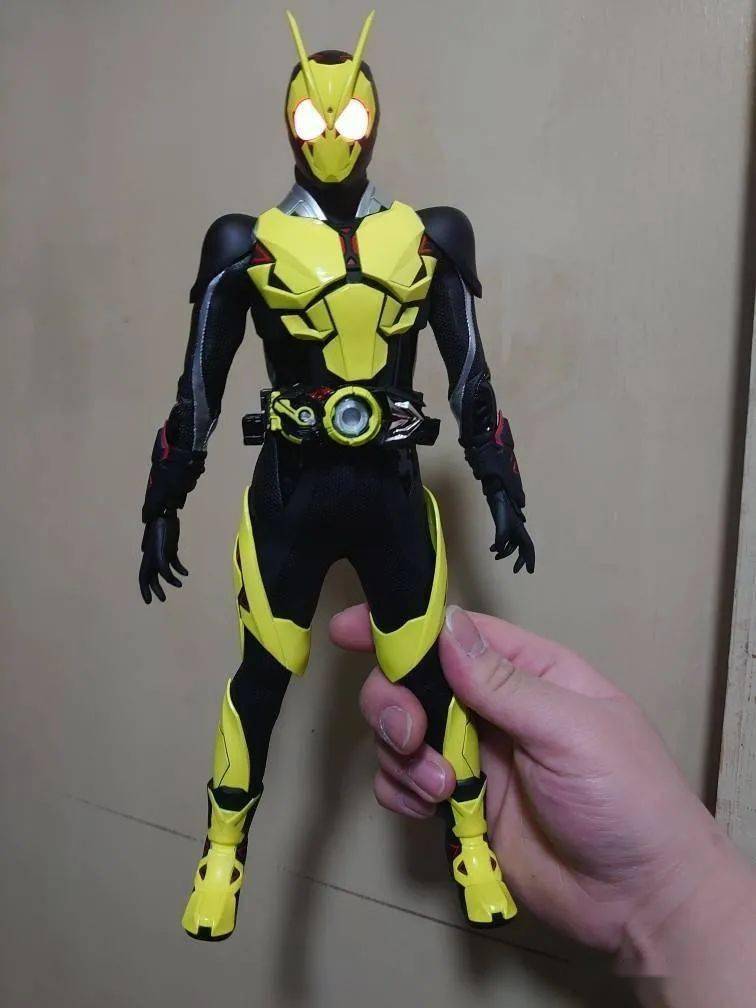【medicom toy2月 rah 假面骑士zero one 高跃蝗虫 日玩开盒实物】