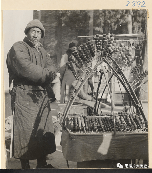 从前的年味老照片里的春节庙会