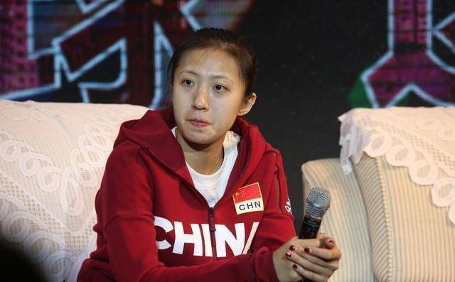 这一次,中国女排征召了4名二传:丁霞,姚迪,刁琳宇和梅笑寒.