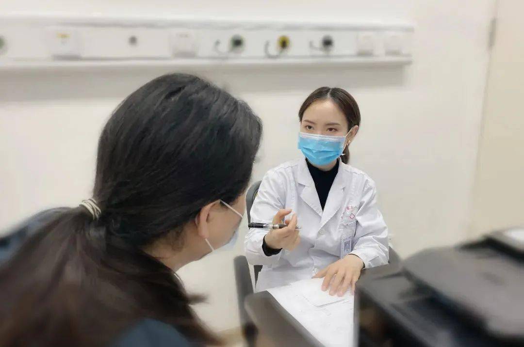 为减肥 轻断食 36小时后 女子差点饿晕 运动