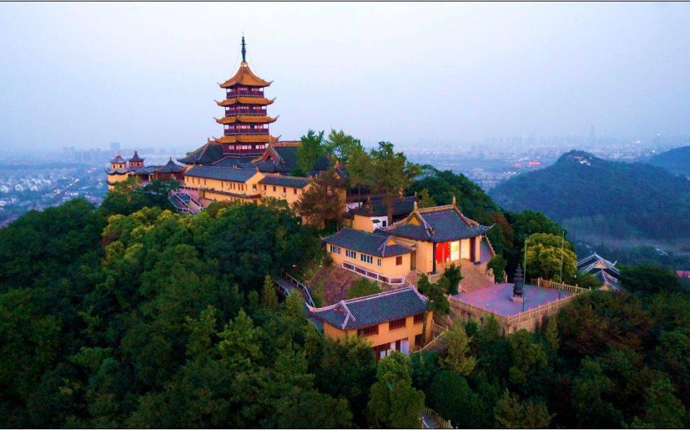 住希尔顿品牌旗下酒店,15min车程抵达狼山风景区!_南通