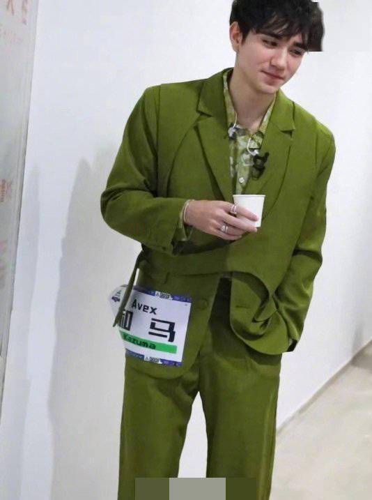 和马的衣服颜色有自己的想法成为检测创4综艺滤镜的关键