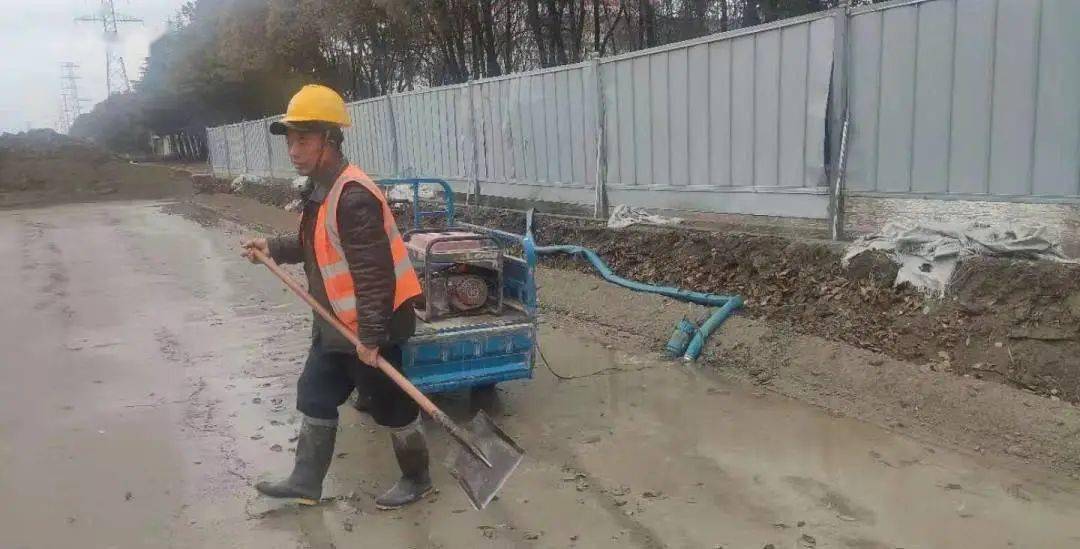 戴南gdp_中国gdp增长图(3)