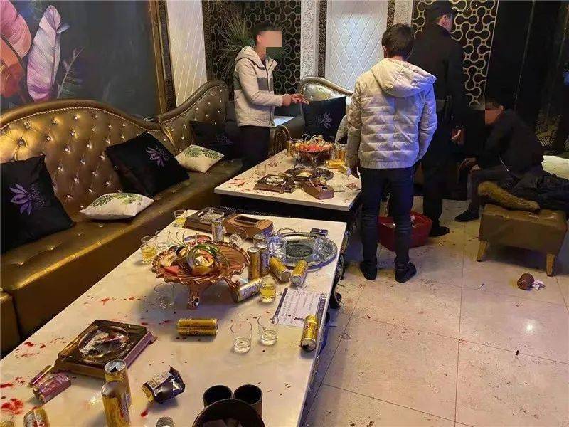 emmm不好好唱歌偏要打架抓涉事ktv停业整顿