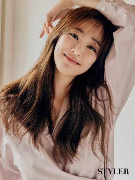 韩国女艺人金孝珍最新杂志写真曝光