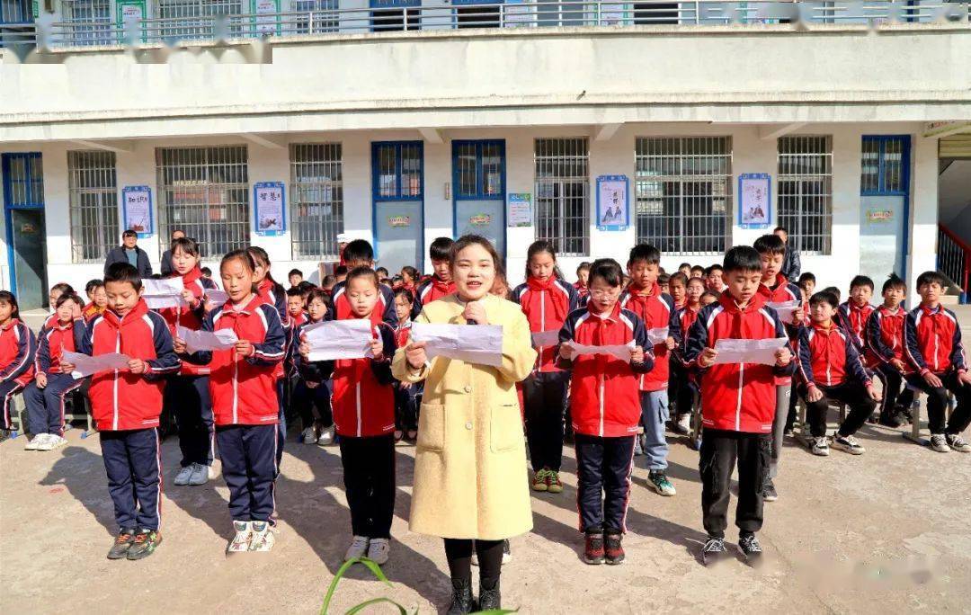 光山这里《雷锋的故事》随流动图书车进校园_活动