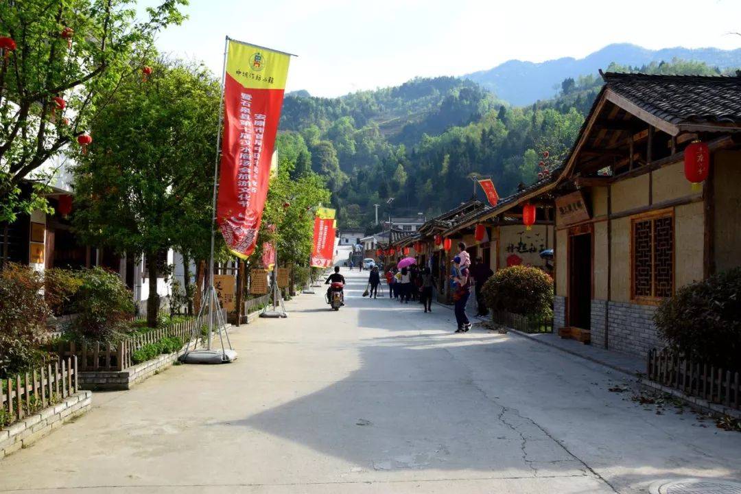 春光乍泄!中坝作坊小镇私藏了安康最美乡野春色