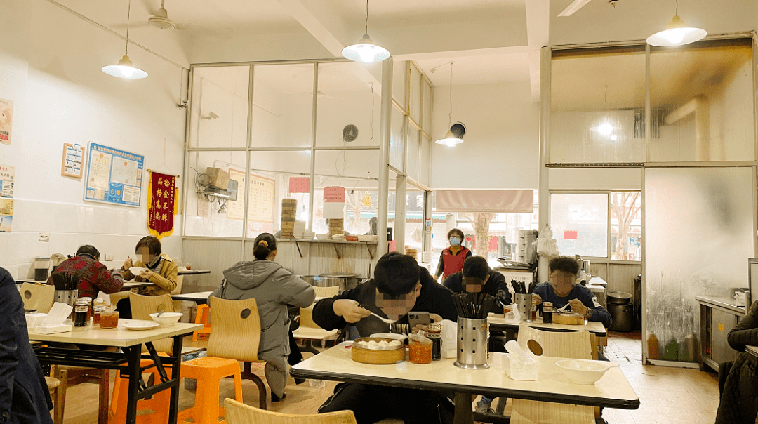 清远街上的蔡记早餐店种类也太丰富了吧