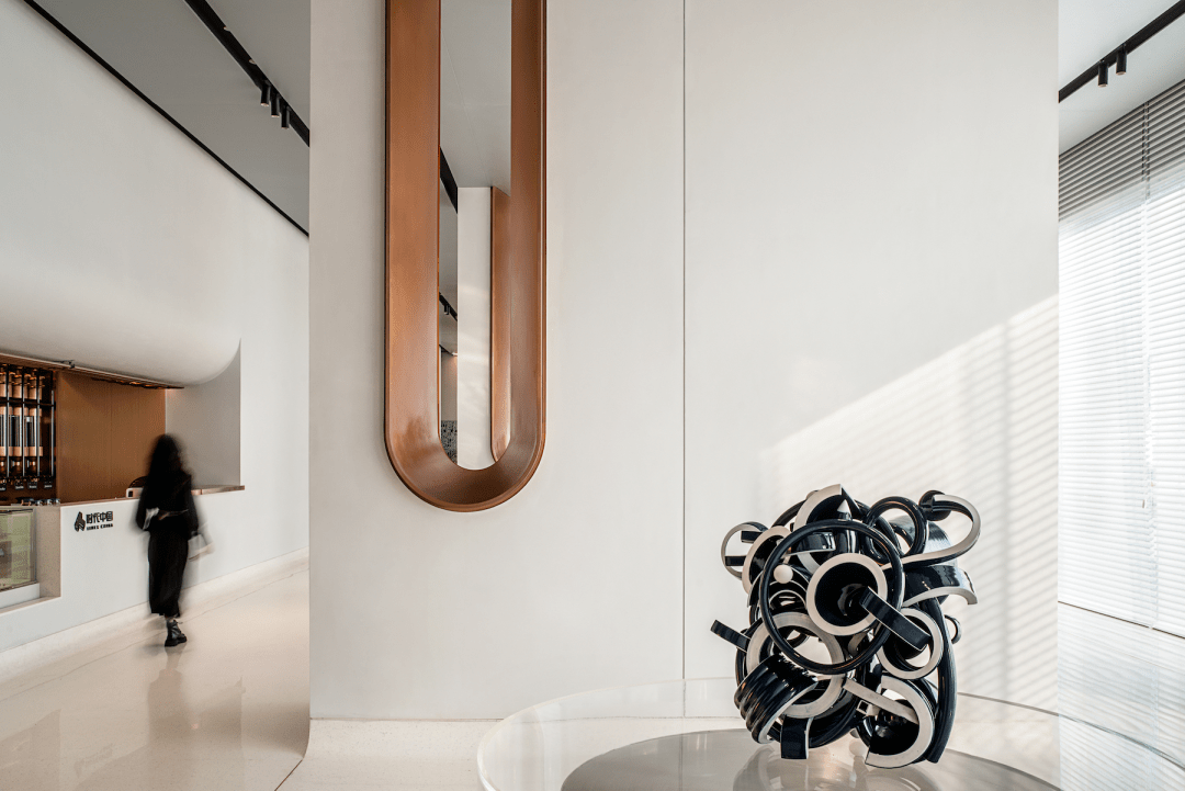 共生形态新作科技与情感的凝结