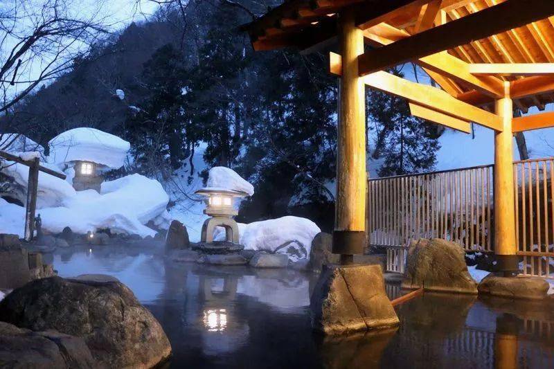 任时光流逝的世外桃源走近这些日本各地特色温泉酒店