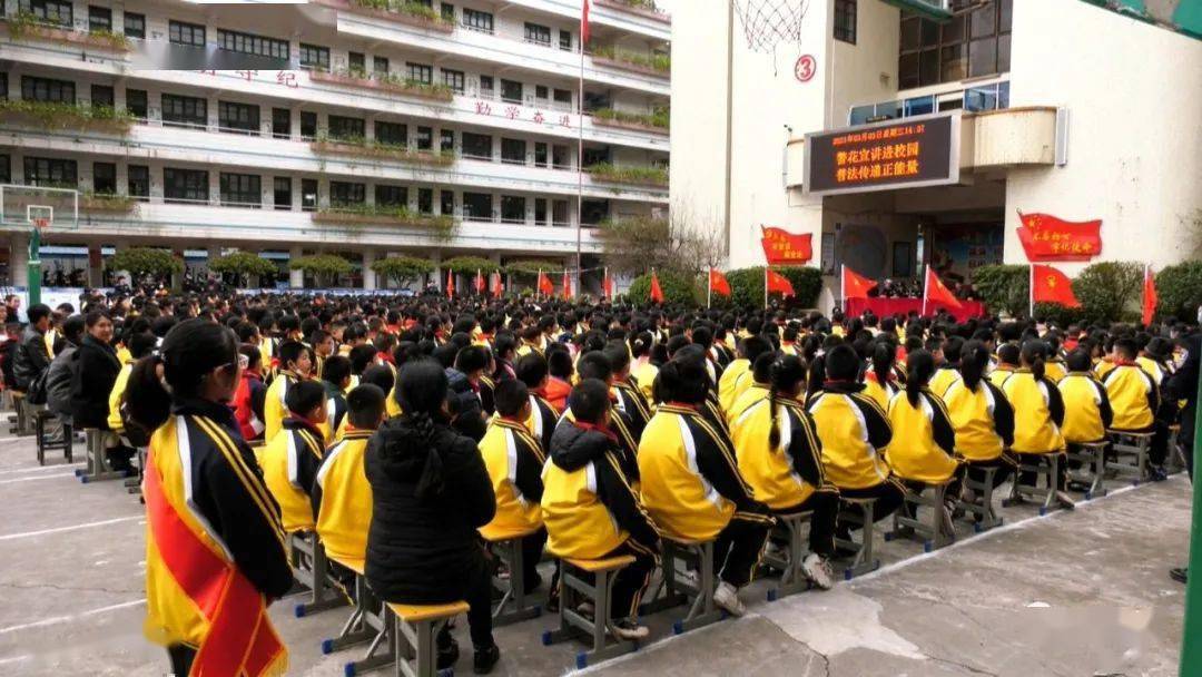 警花宣讲进校园普法传递正能量长汀公安女警宣传队这样展现新作为新
