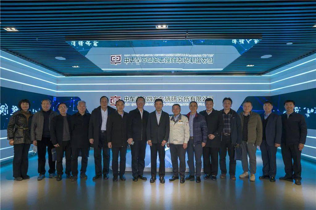 刘赞松强调,要准确把握人资环专委会工作定位,充分发挥委员主体作用