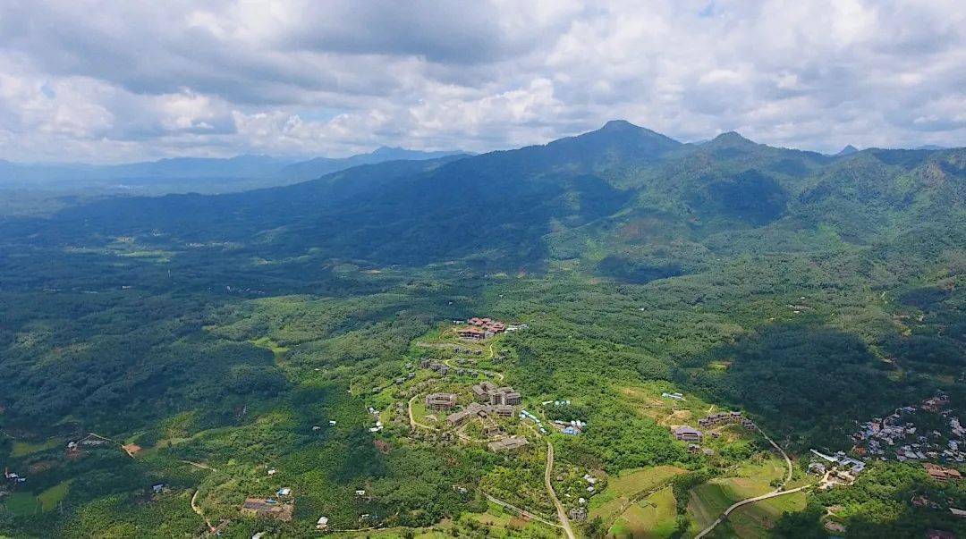 哦。地址：乐东黎族自治县尖峰镇尖峰岭国家森林公园七仙岭国家森林公园