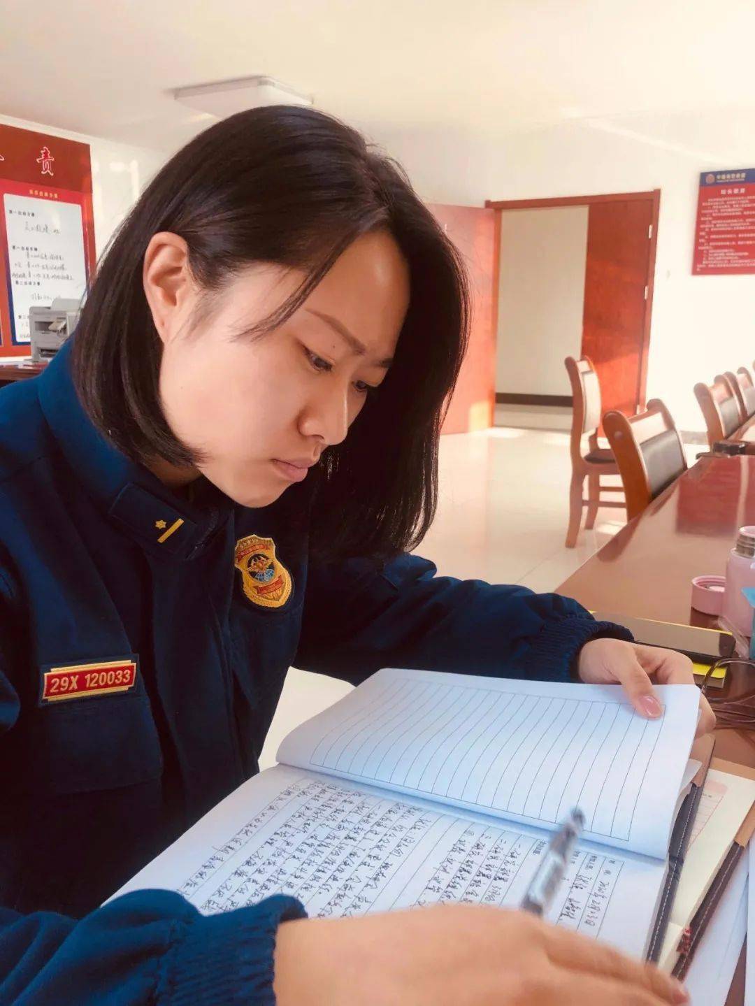 简历:金子晖,1992年8月出生,2010年入伍,2012年8月入党,四级指挥员