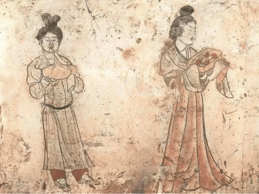 由此可见,早在唐代就已经形成女医的培养系统,一般选