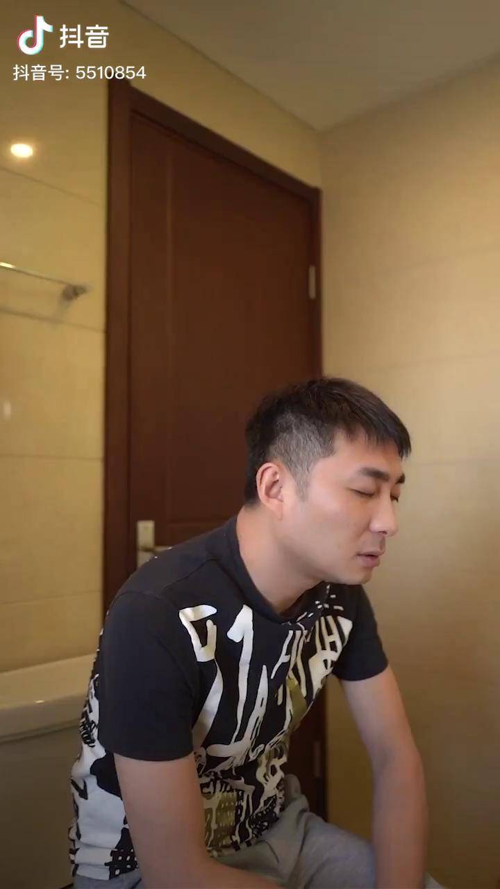 有一种感情叫吵吵闹闹戴较瘦情感