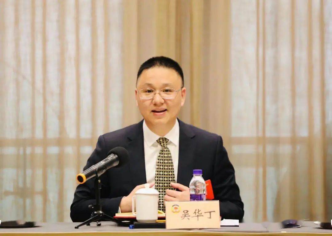 吴华丁参加政协联组讨论鼓足干劲起好步合心合力兴椒江