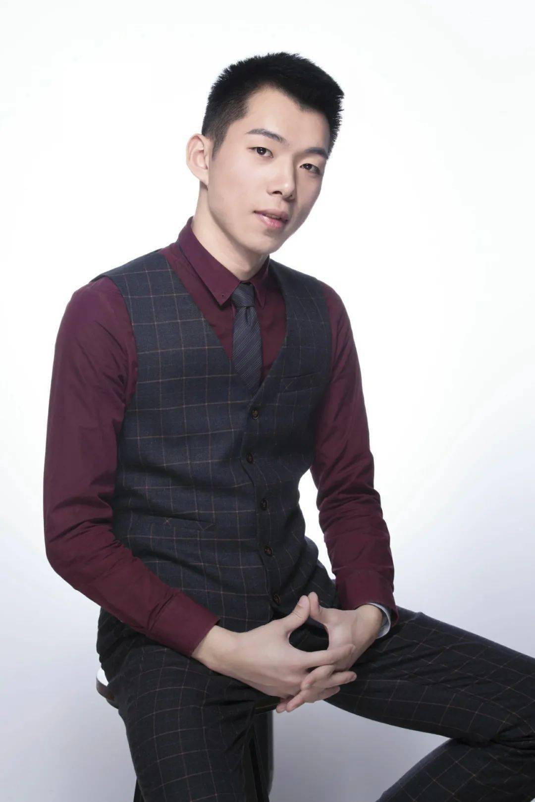 郑州广播电视台新闻广播主持人:李鹏程节目:《郑州早新闻》,《百姓