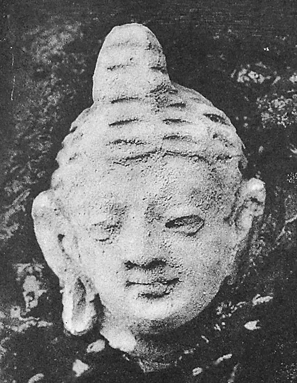 唐军灭西突厥后,吐火罗的突厥王朝向唐称臣,唐置月氏都督府于此.