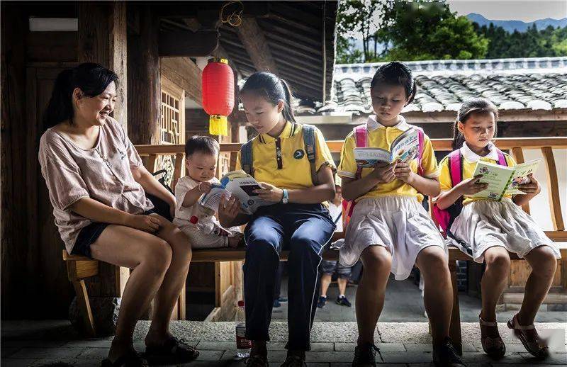 镜头| 我们的小康 61 "学有所教"篇_义务教育