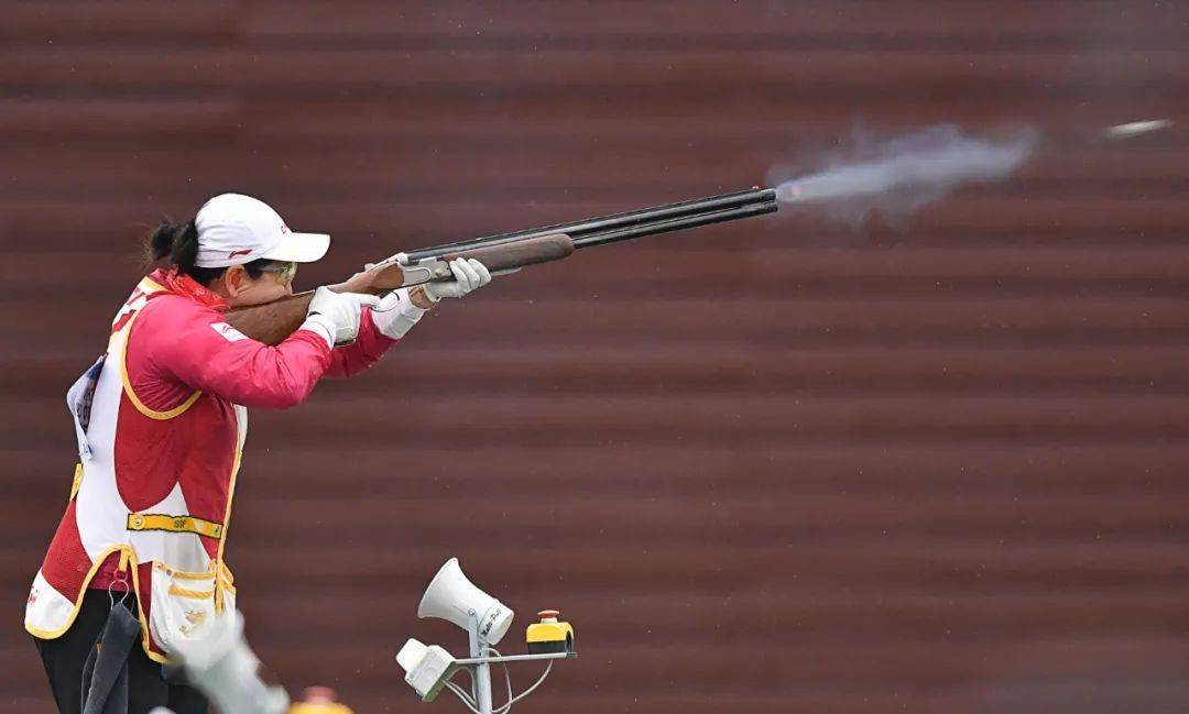 湘妹子夺金破纪录荣立一等功_陈晓瑶