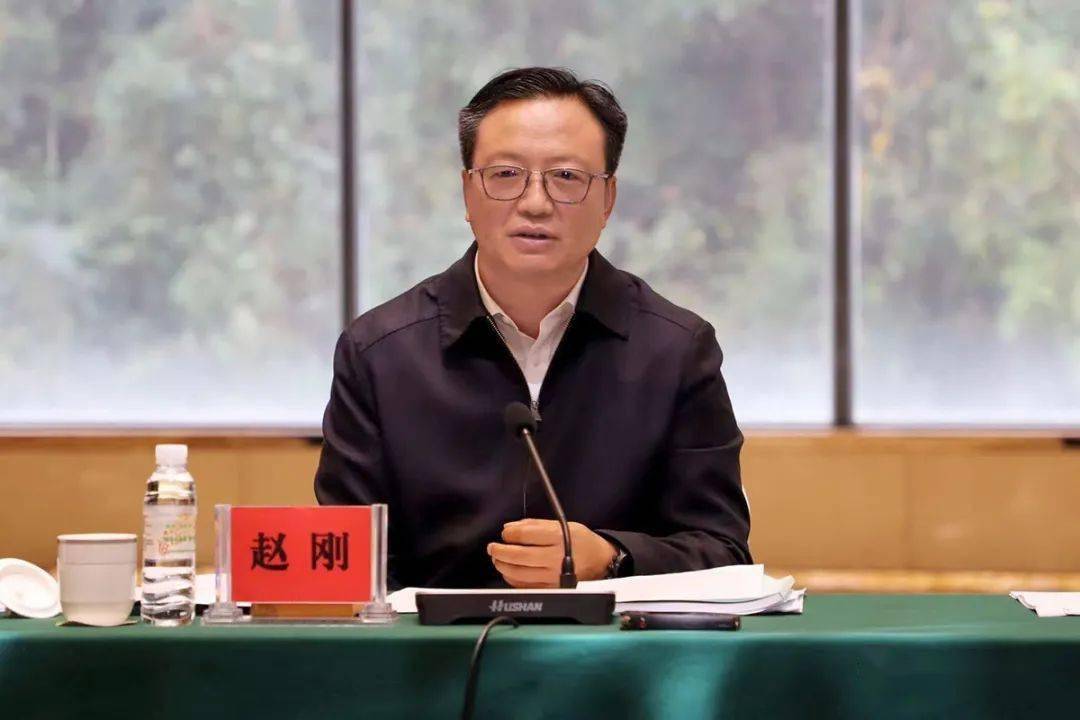 赵刚书记切实把疫情防控作为德宏压倒一切的第一任务