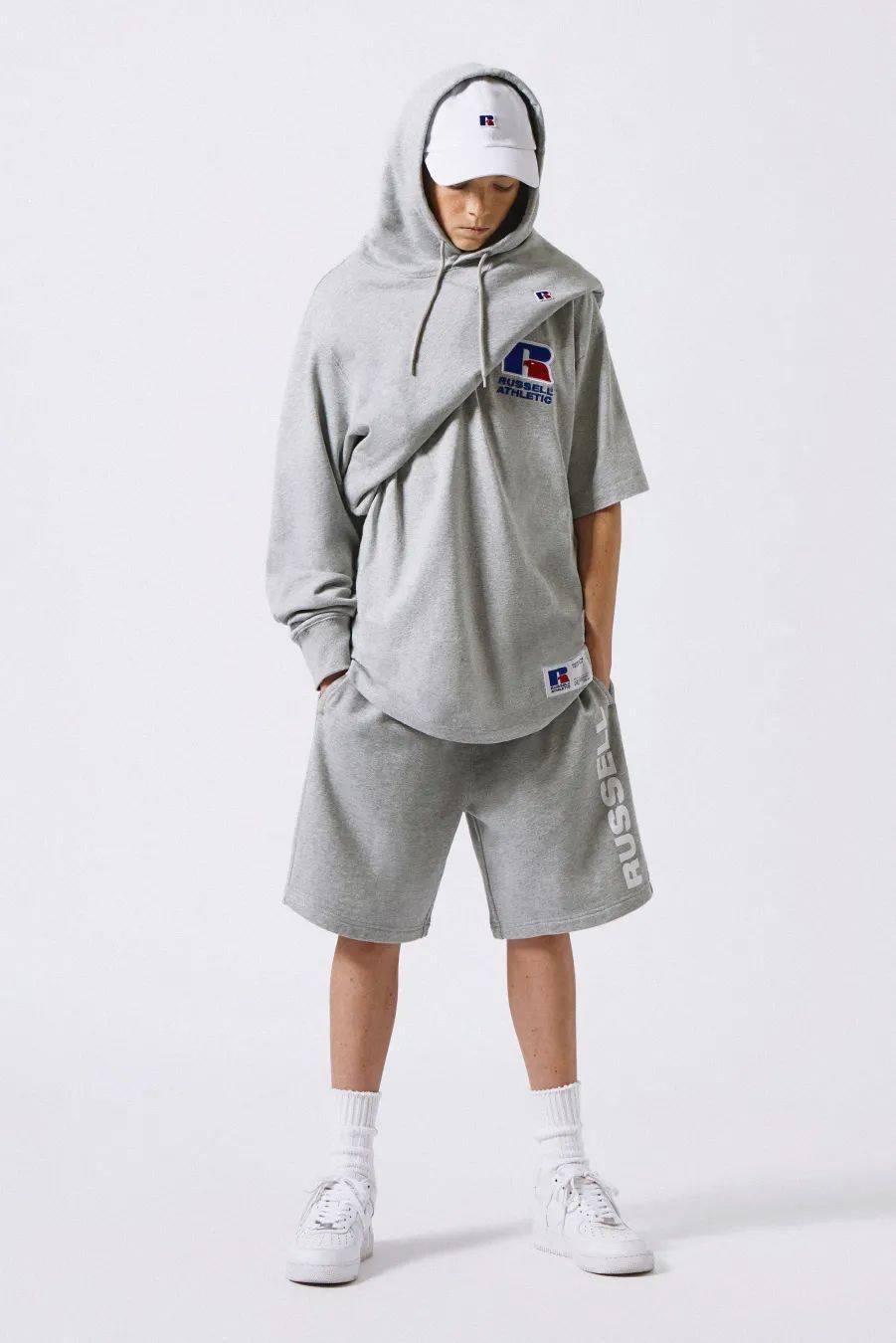 卫衣鼻祖russellathletic仅凭logo便足以玩潮