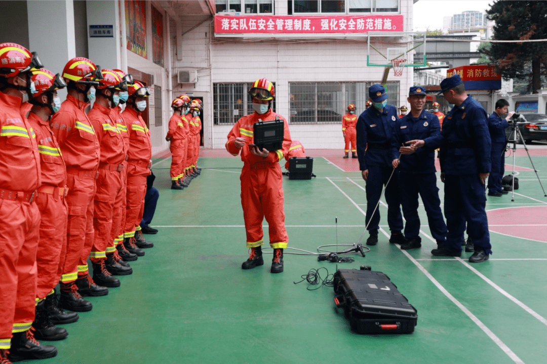 厉兵秣马丨一起来看看荔湾消防特殊装备训练日常吧