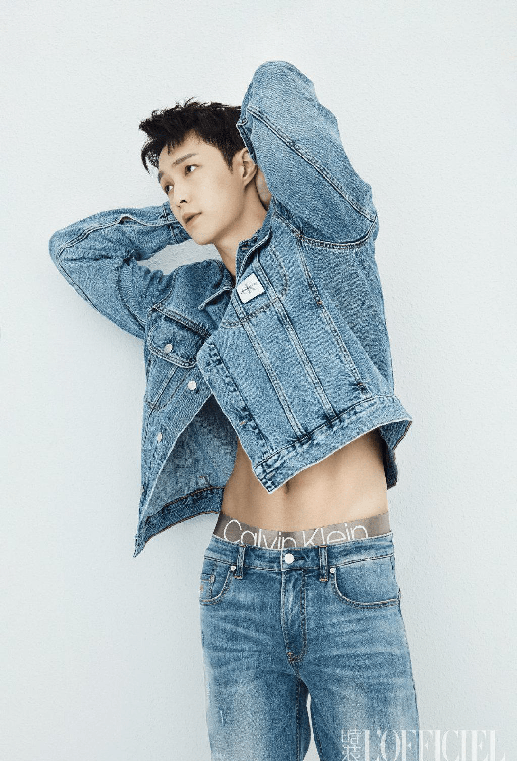 全球代言人张艺兴全是ck2021春季新品引领春季新潮流