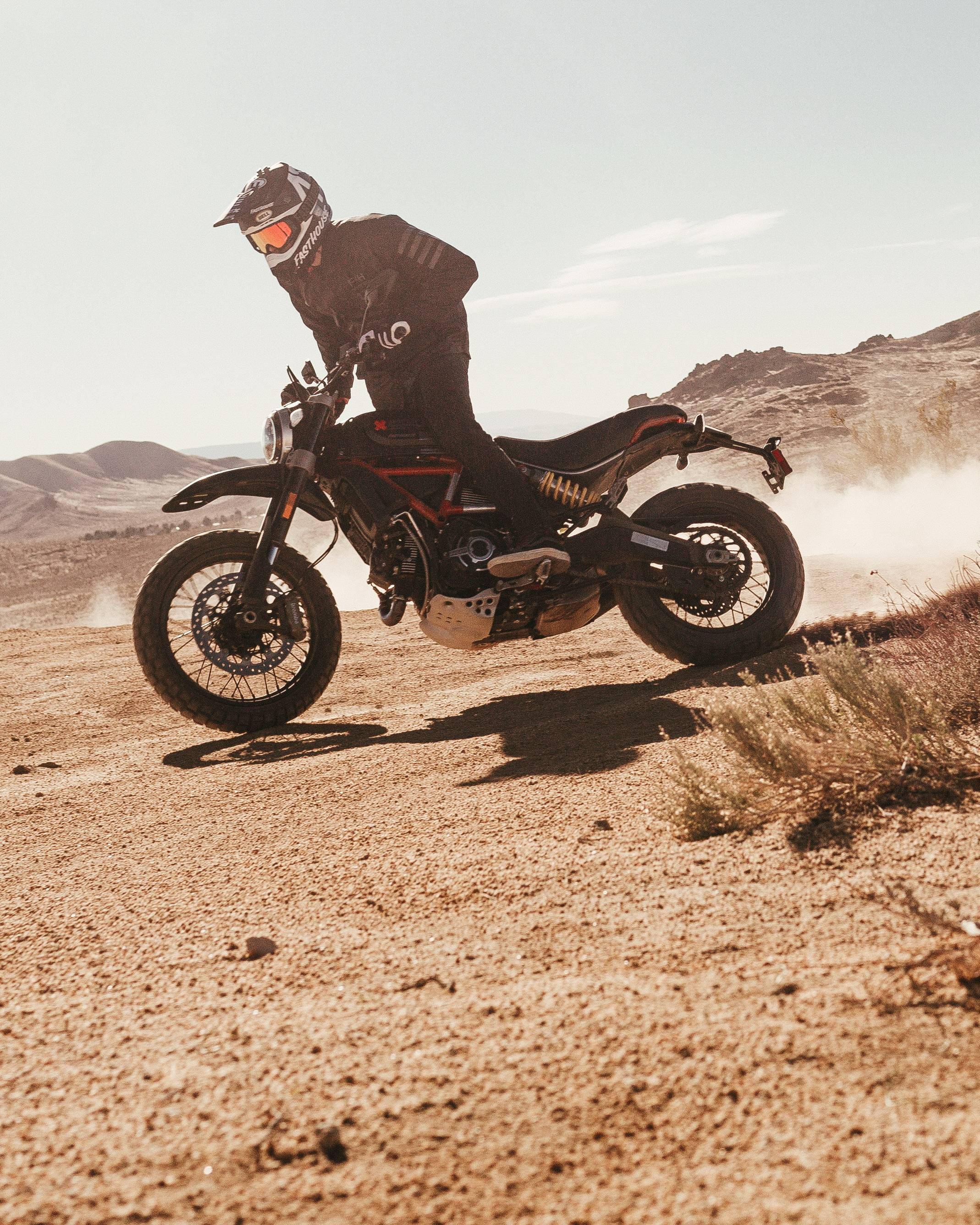 杜卡迪限量版 自游沙漠雪橇:户外特写_搜狐汽车_搜狐网