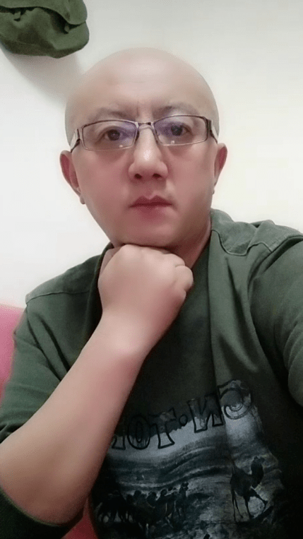 作者简介:阿顿,原名顿建军,甘肃清水县人.