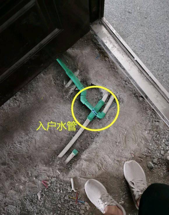 我家入户有两根水管比别人家多出一根拆掉合并为一根不行吗