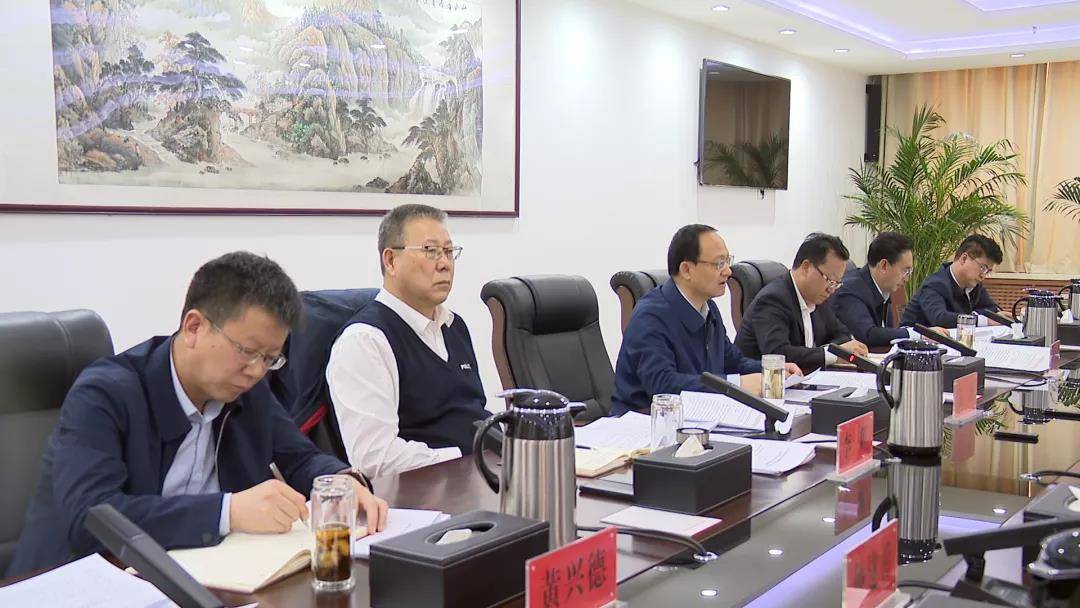 王钧主持召开金昌市政府第137次常务会