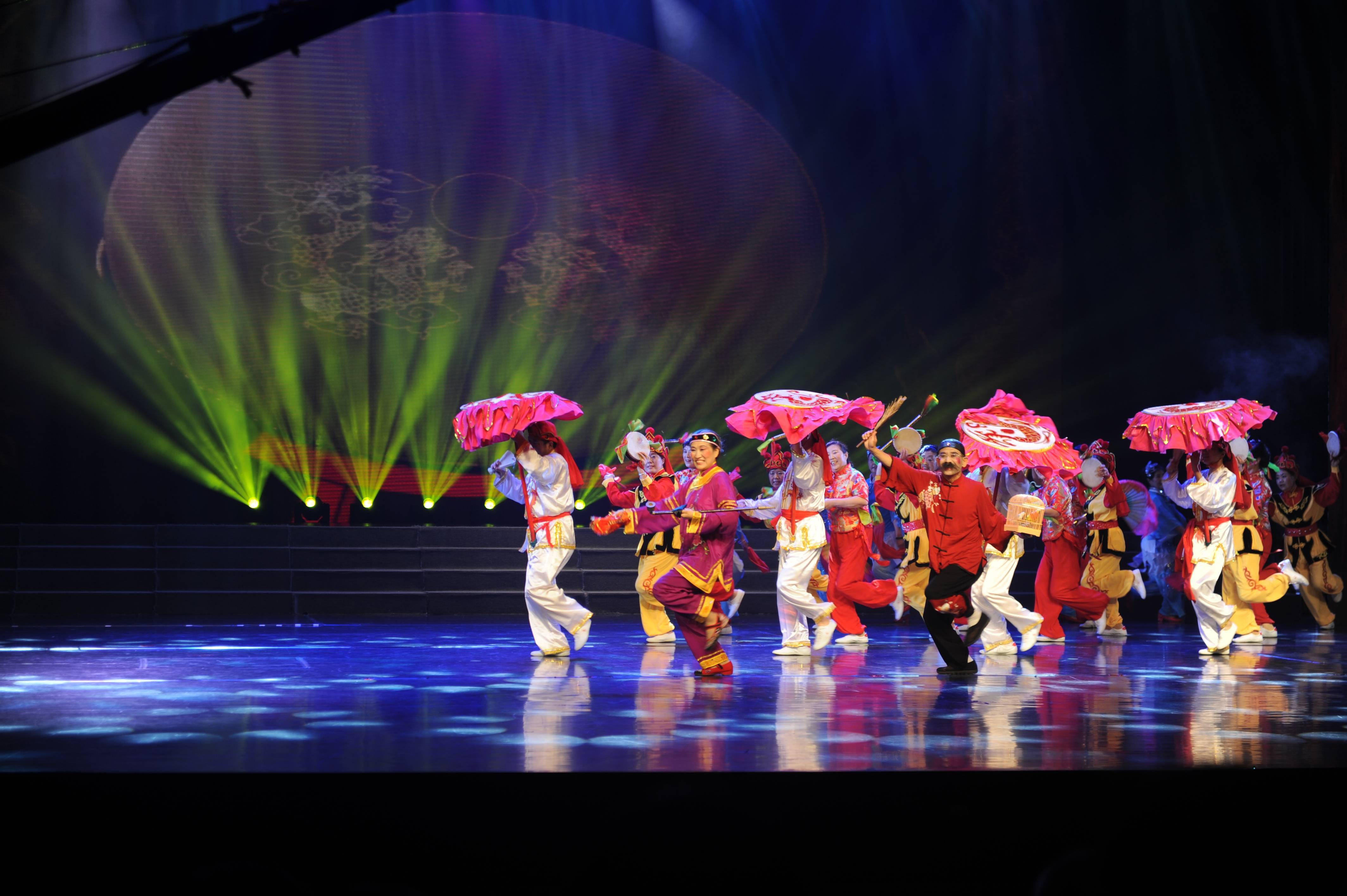 商河县鼓子秧歌亮相济南市文化馆展演舞台.