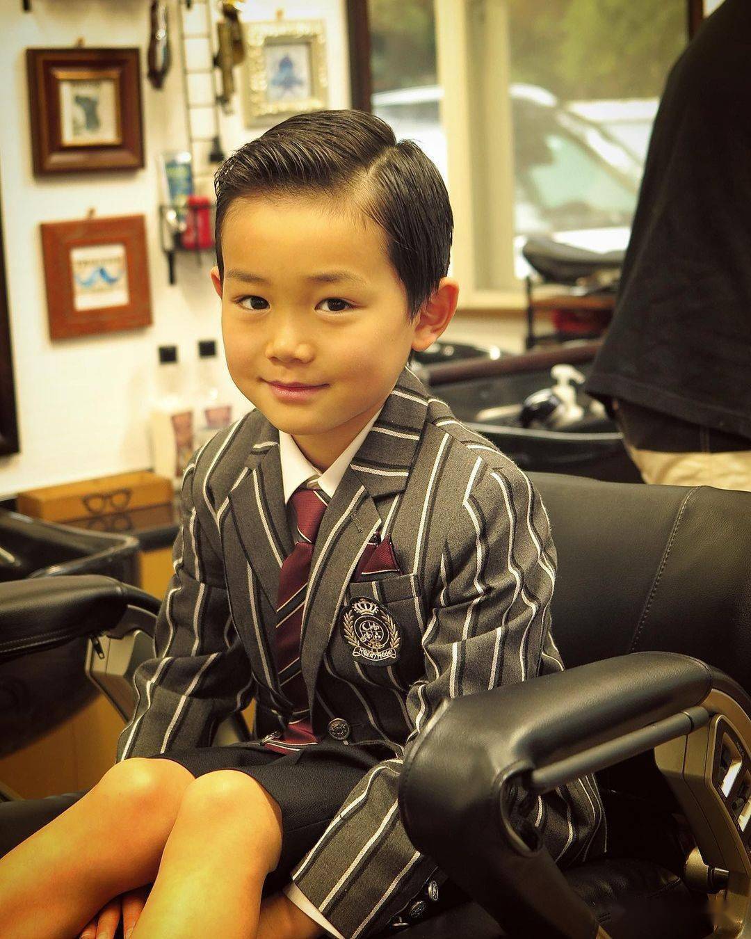 10款小男孩发型推荐越剪越有型给你儿子选一款吧