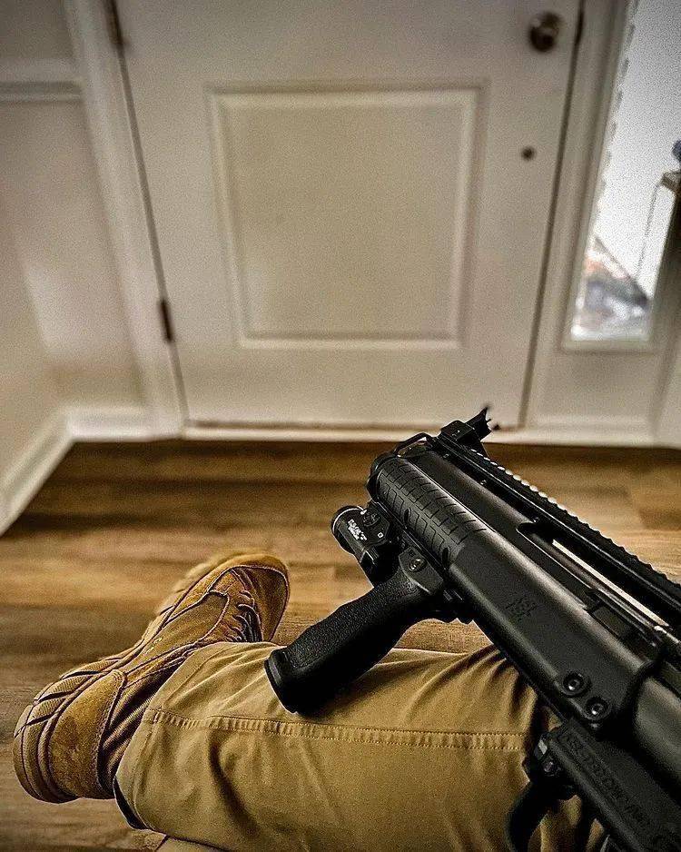 不走寻常路美国keltec公司枪械美图欣赏