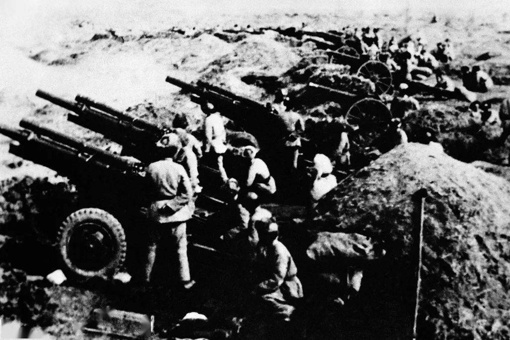 发起辽沈战役,以凌厉的攻势连克绥中,兴城,义县,二十五万大军直逼锦州