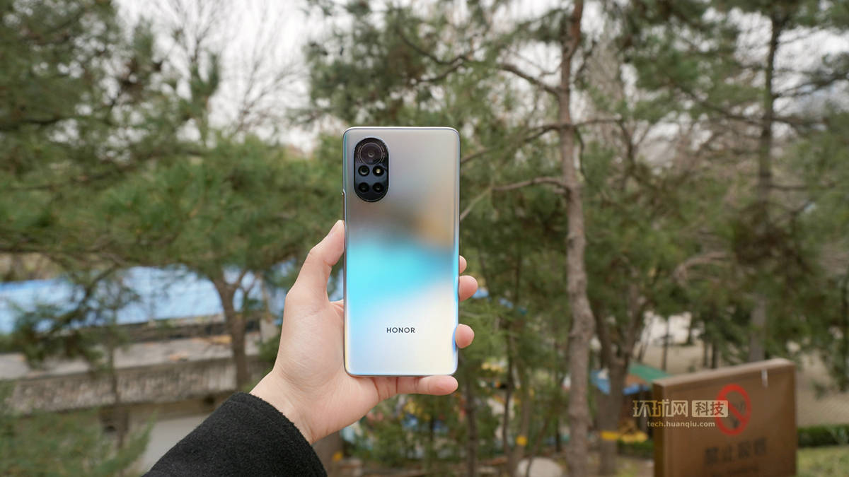 荣耀v40轻奢版太空银配色开箱:极具空间感的"幻变光影"_银色