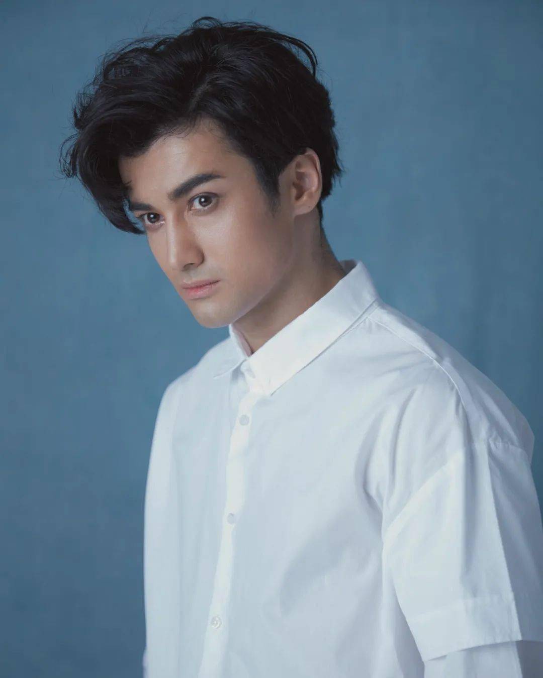 依力凡·吾买尔广州歌舞剧院前身为广州歌舞团,发展五十多年来,创作