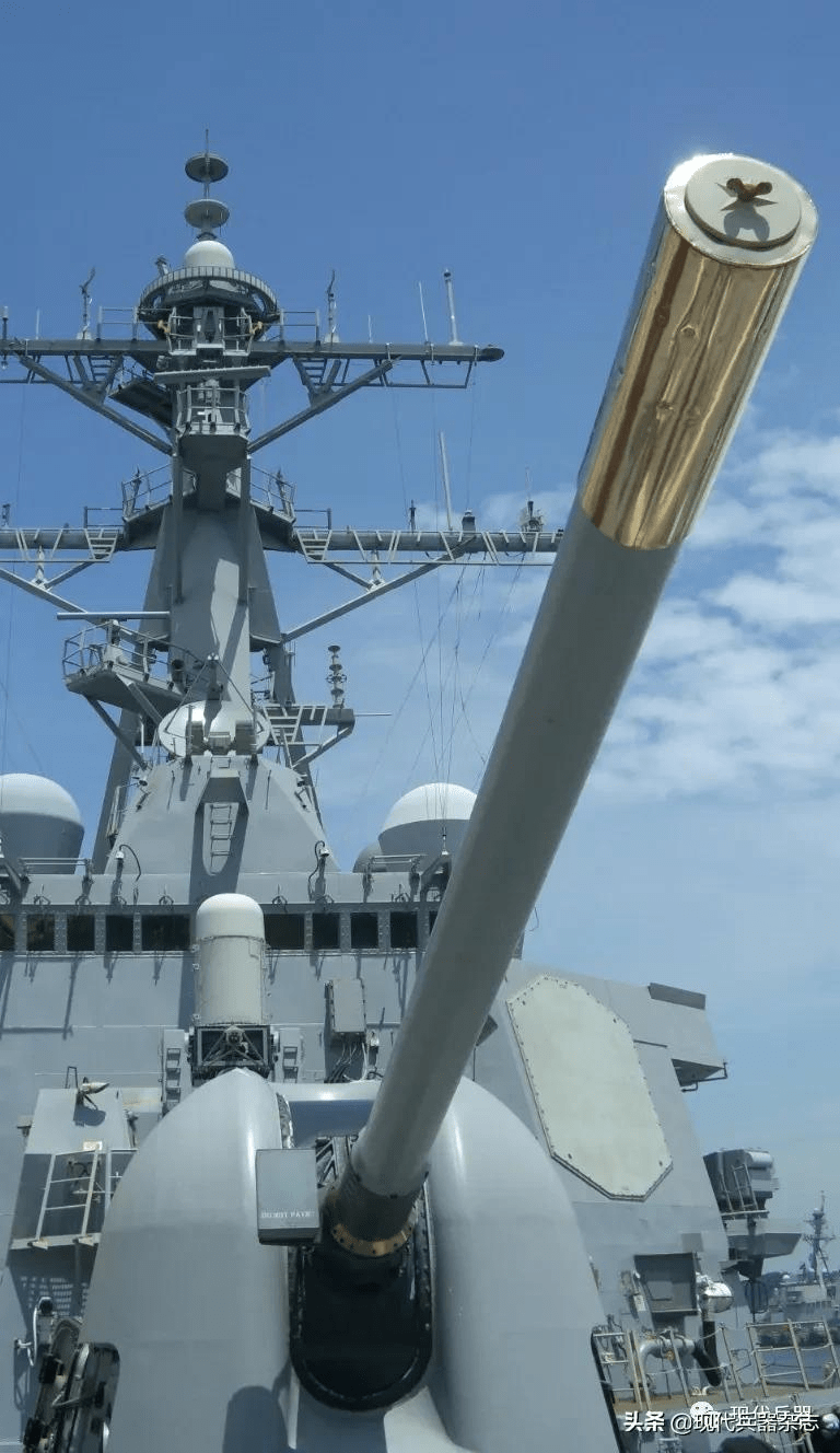 "阿利61伯克"级驱逐舰发展史(3)_桅杆