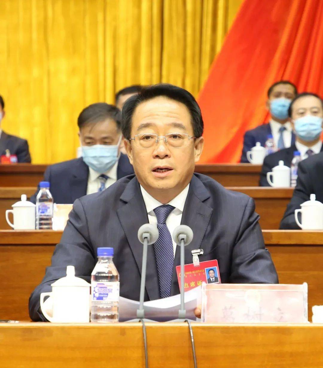 李洪慈当选白城市人民政府市长