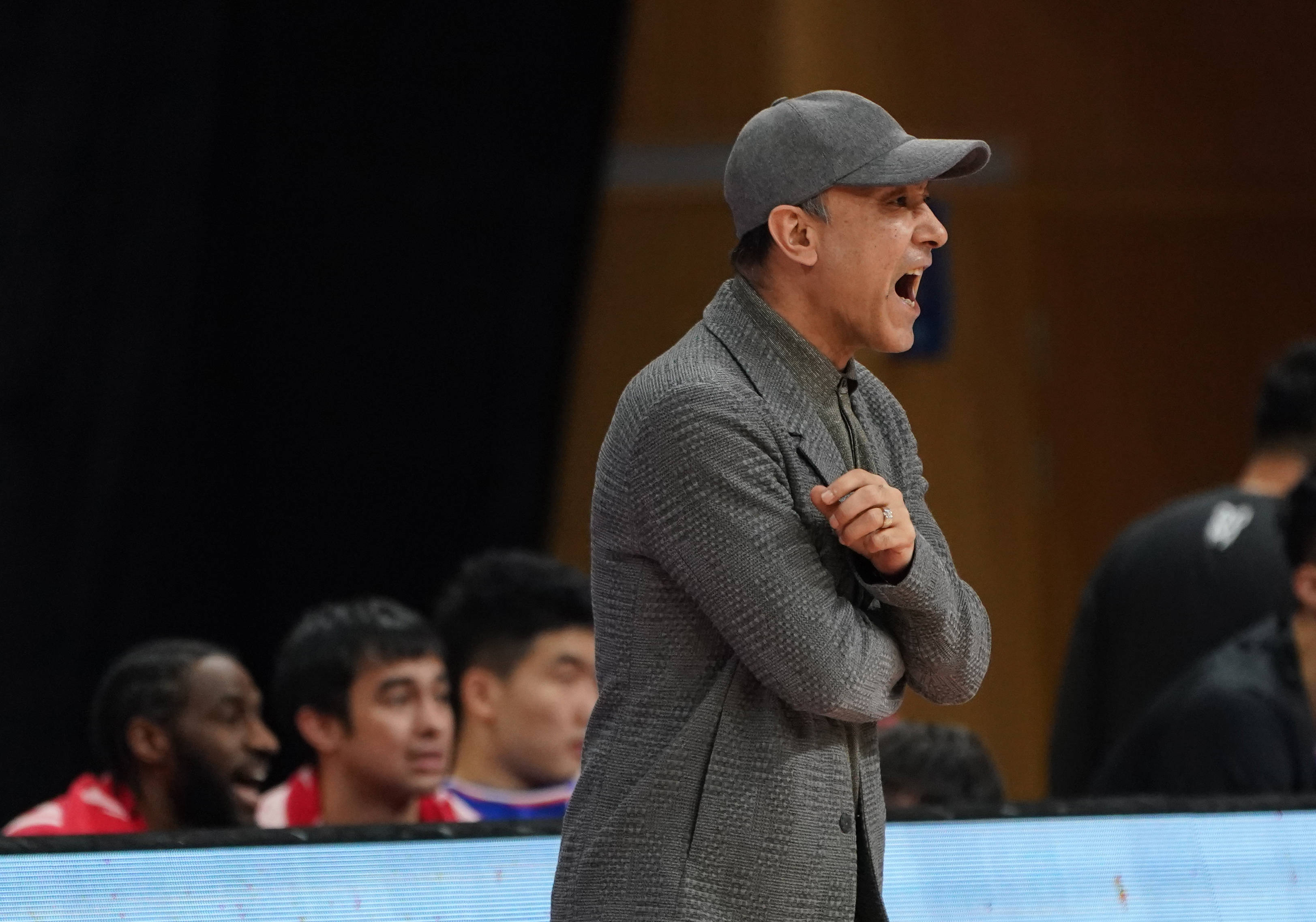 篮球cba第四阶段新疆伊力特胜青岛每日优鲜