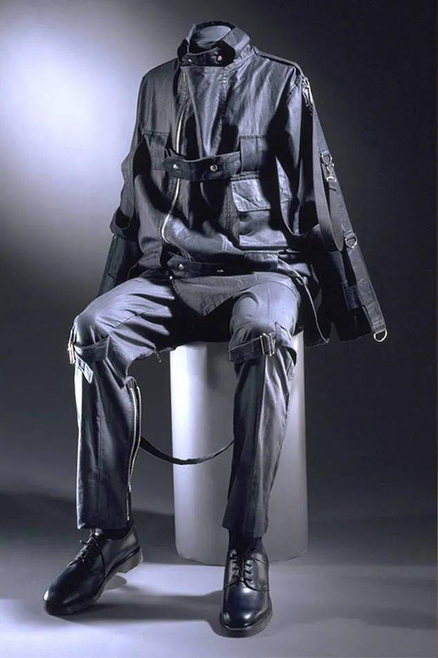 nana白看了这部殿堂级少女漫其实是一本朋克穿搭指南