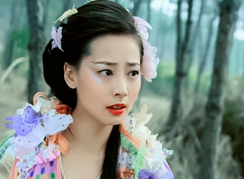 演彩依的演员,叫张茜年轻的时候,虽说不是绝世大美人,却也灵气动人