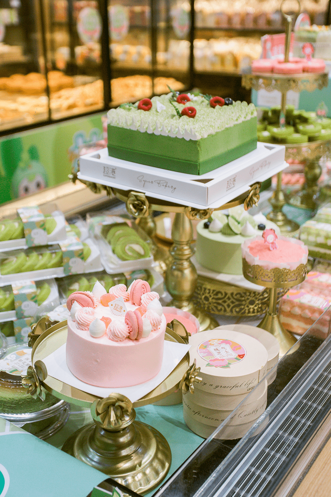 把春天的色彩装在蛋糕里终于拔草了bon cake@BONCAKE-新锐甜品专家