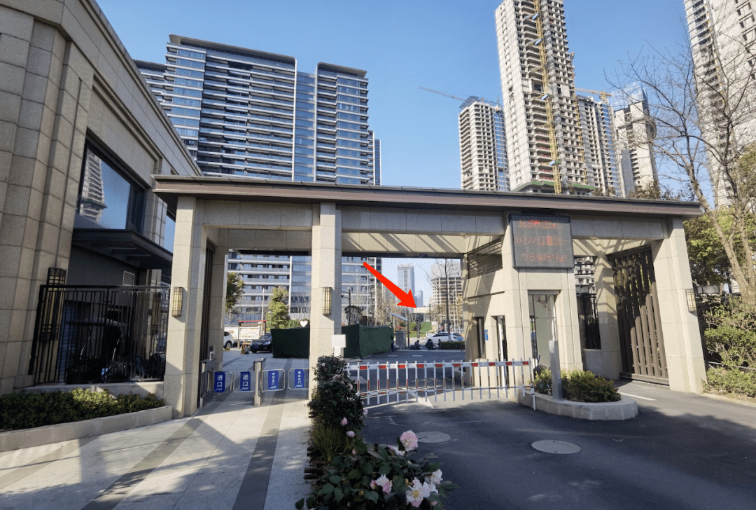 眼见为实!果然"没有老小区,只有懒物业"