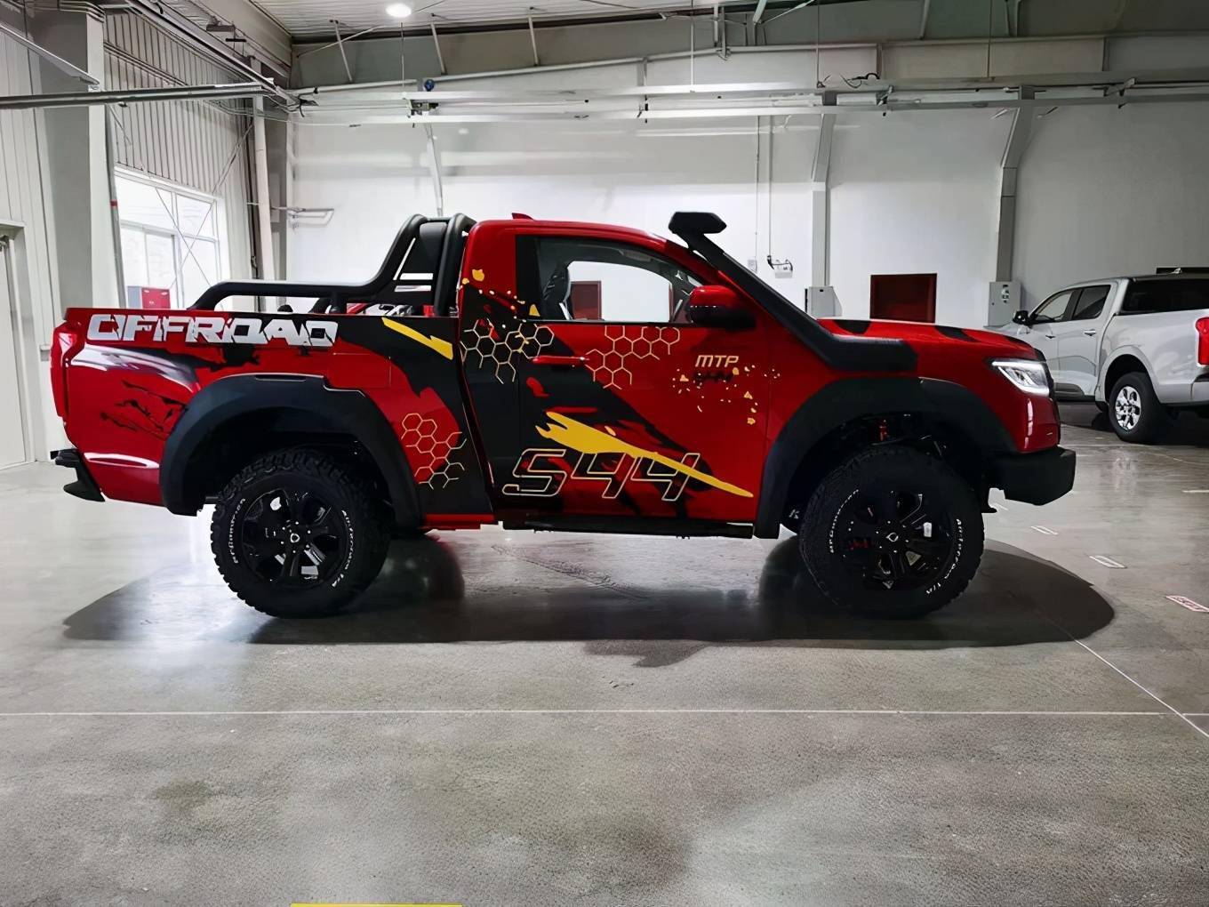 长城单排"炮墩儿"皮卡曝光!详细参数早知道!竟能选装防滚架